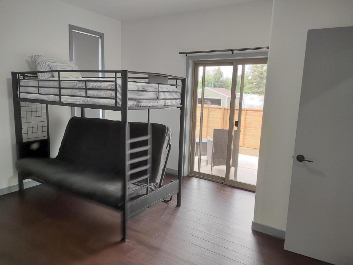 New House With Comfortable King Beds Medford Kültér fotó